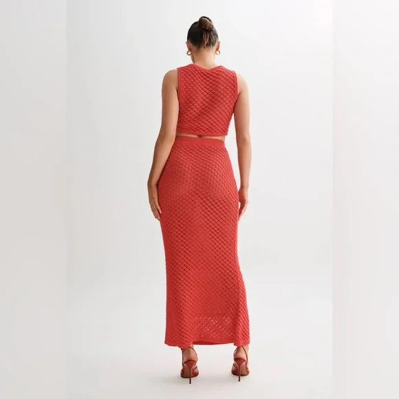 MESHKI GIULIANA KNIT MAXI SKIRT IN POMEGRANATE SIZE SMALL - Picture 2 of 13